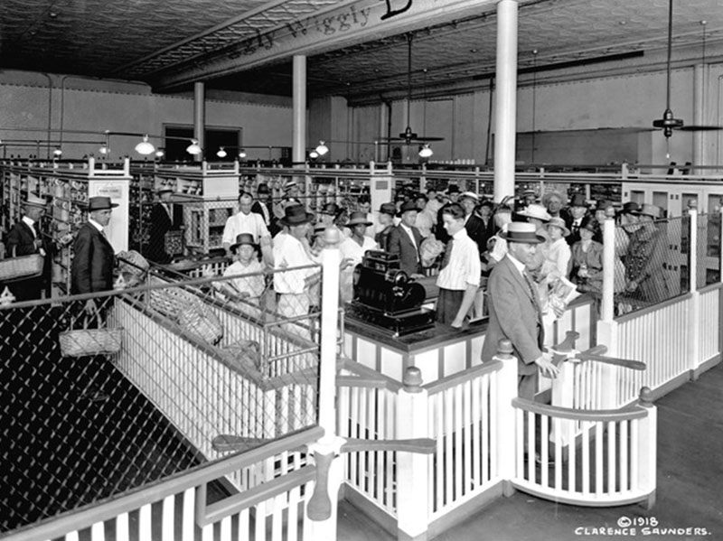 Piggly Wiggly store checkout area